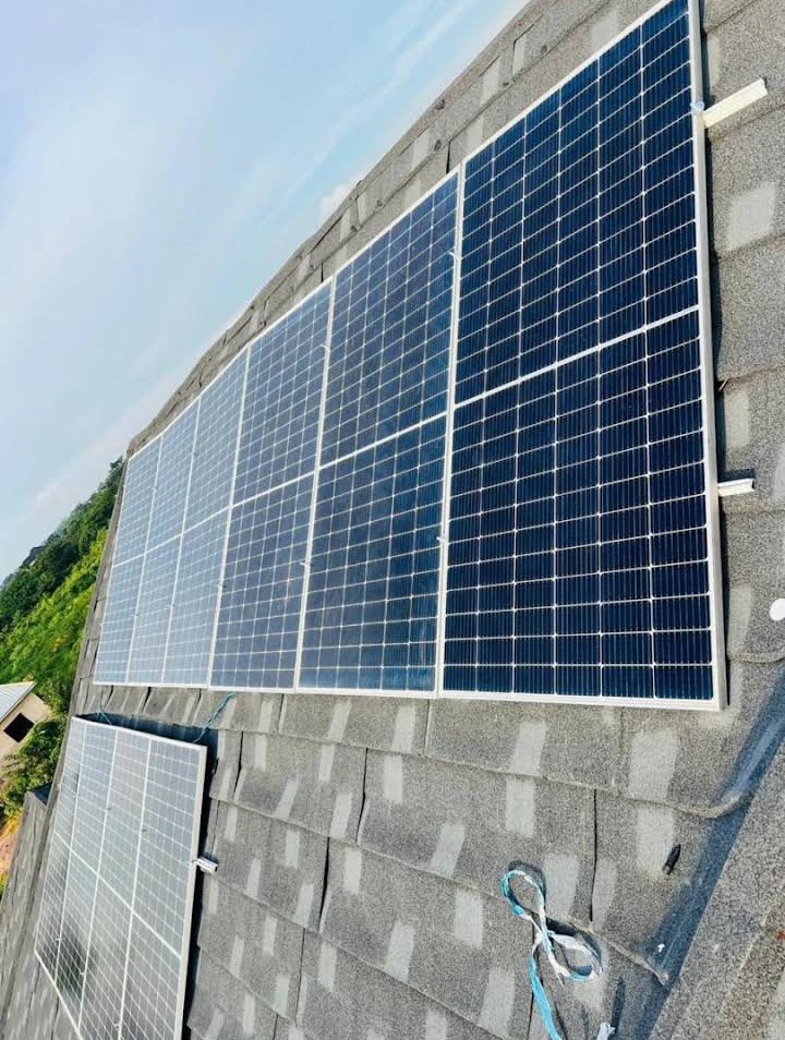 Rooftop Solar Array Mounting